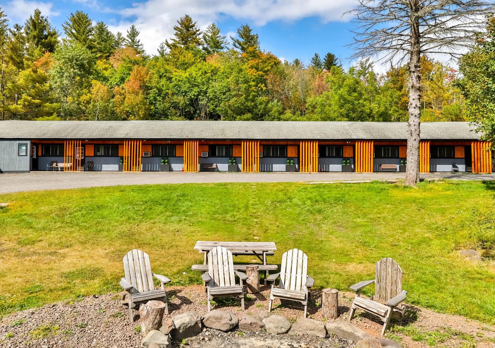 Matterhorns Hunter Lodge Exterior photo